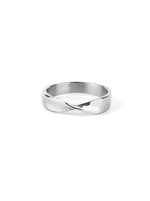 Load image into Gallery viewer, Endless Mobius chain.  Highlight your outfit with the statement piece. Elevate your style with our minimalist ring, perfect for daily wear and layering. Crafted from high-quality titanium and available in silver color.  Material: Titanium.  | water-resistant, no-tarnishing, hypoallergenic |
